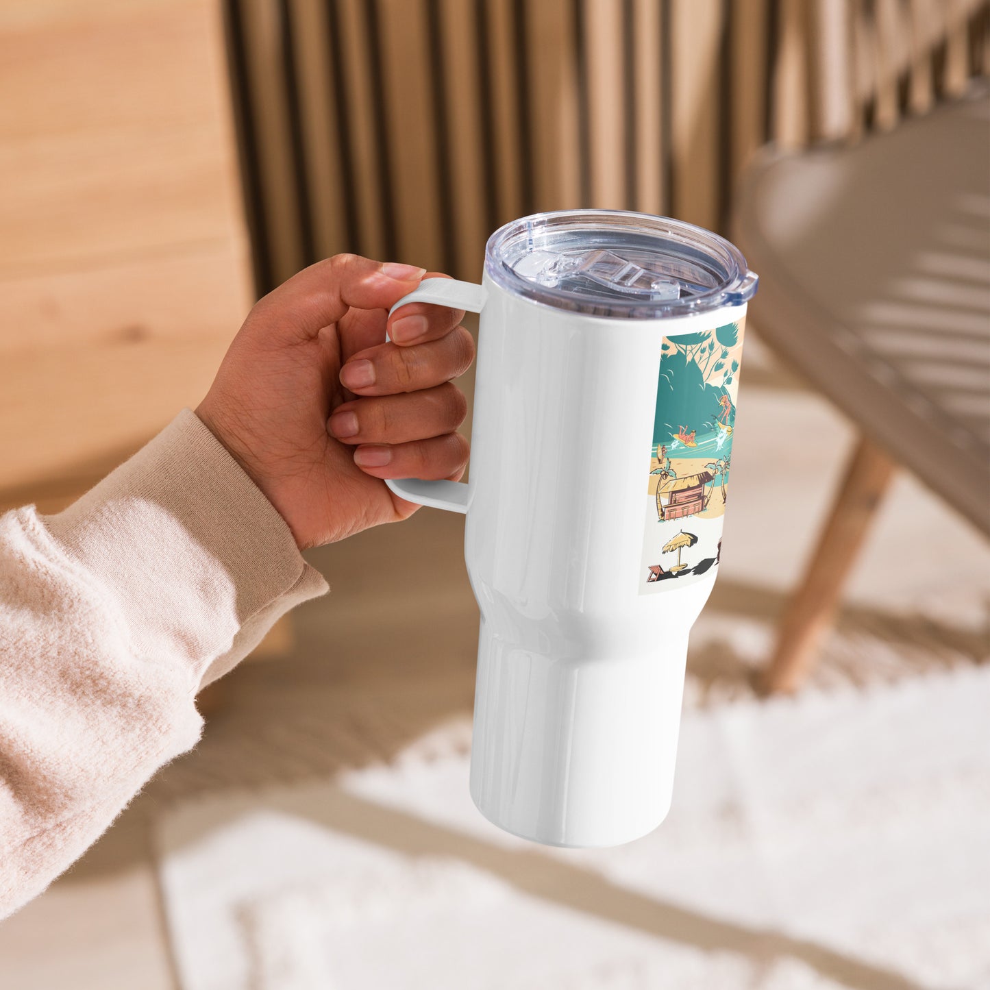 Travel mug with a handle